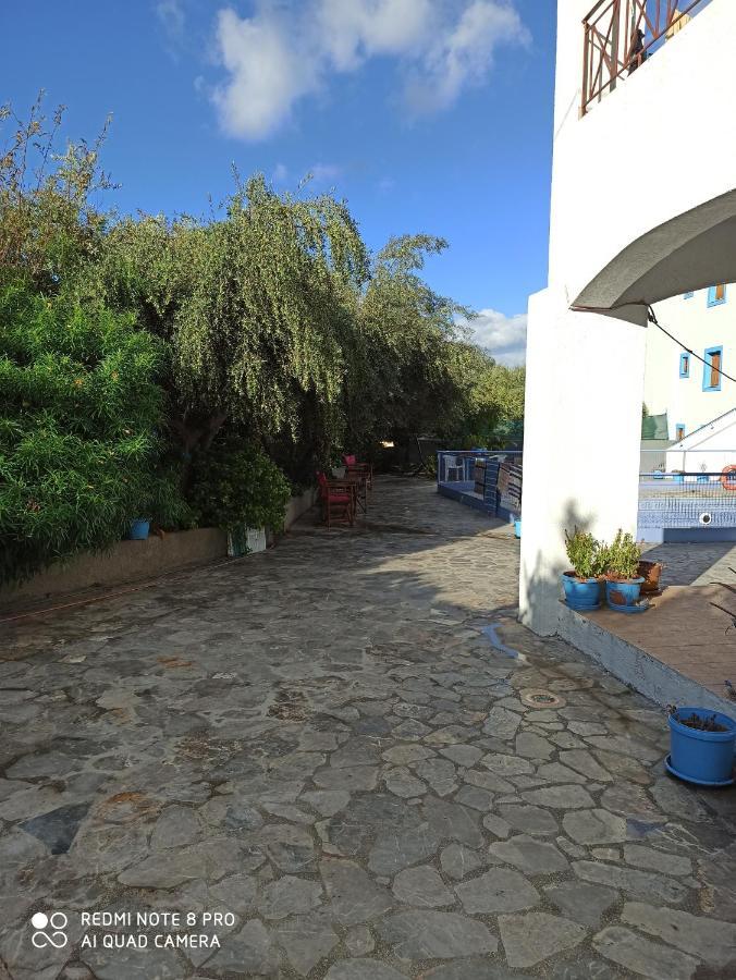 Giannis Apartments By Climbing House Panormos  Exteriör bild